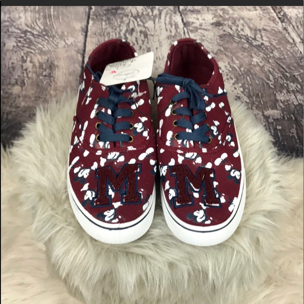 🔥🔥Brand New Mickey Mouse Sneakers🔥🔥